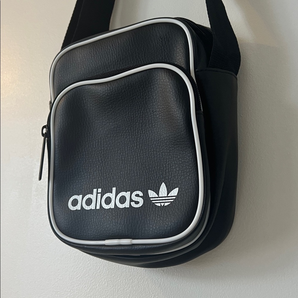 Adidas Crossbody Pouch - Picture 3 of 10